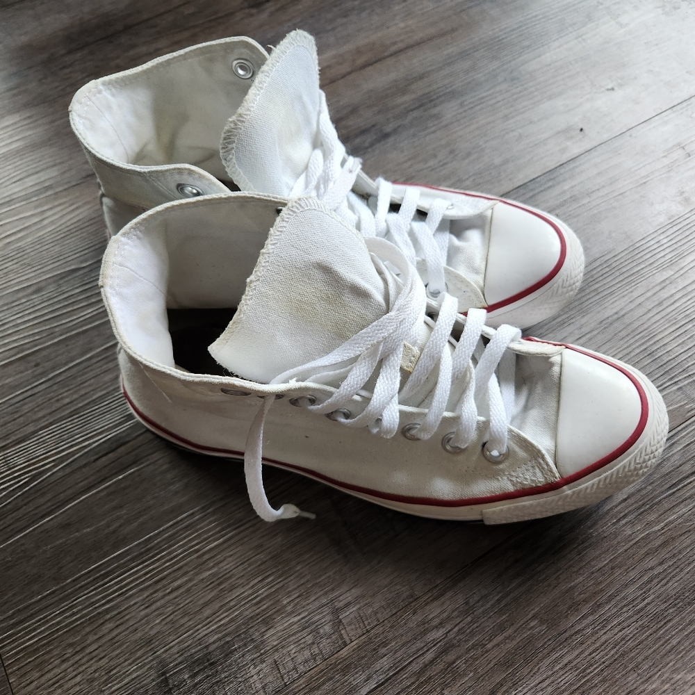 Converse women's 9 & men's 7